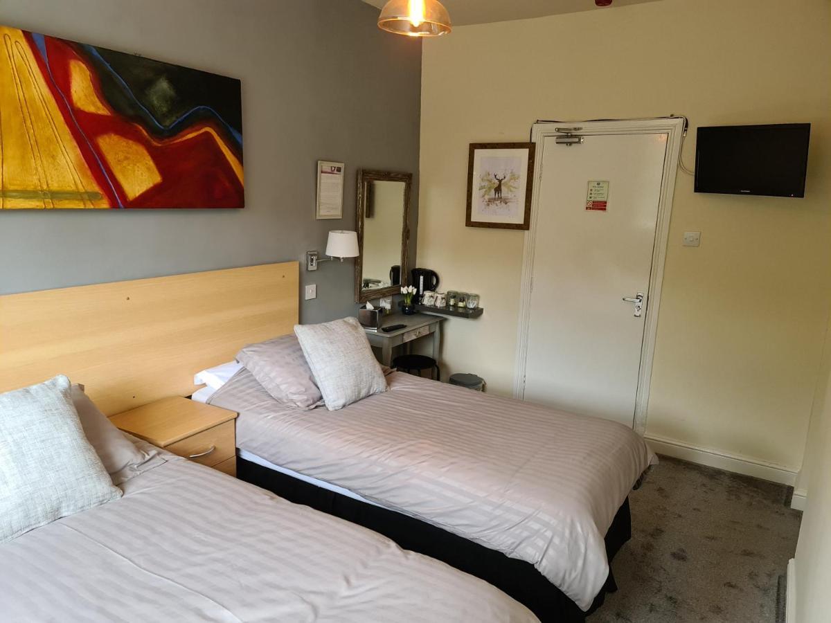 The Shady Oak Country Inn Taxal ภายนอก รูปภาพ